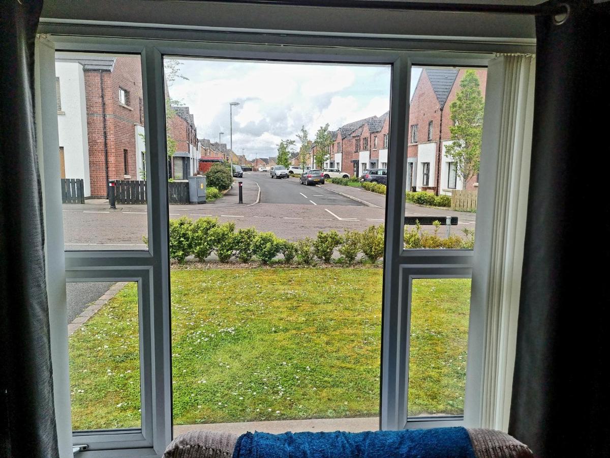 Modern 3 Bedroom Semi Detached Home Limavady Kültér fotó
